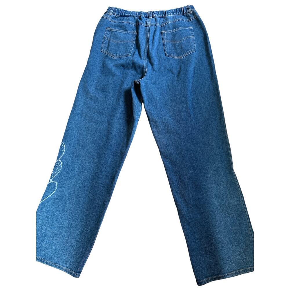 Quacker Factory Ladies Large Elastic Waist Jeans with Beaded Hearts on Leg - Picture 7 of 7